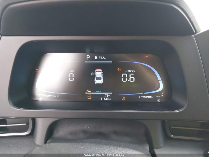2025 HYUNDAI ELANTRA auction photo 7
