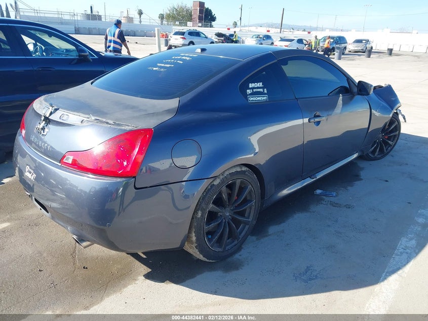 2011 Infiniti G37 Journey