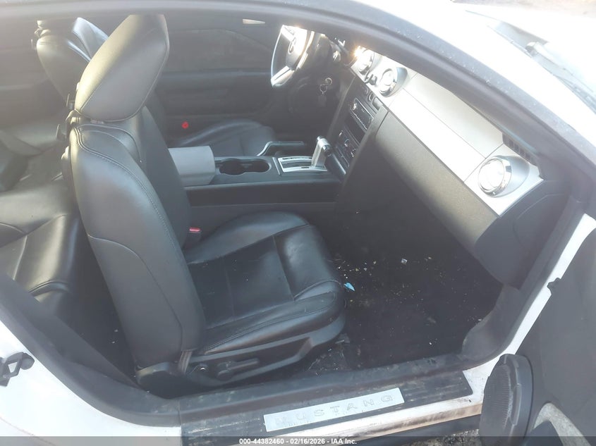 2006 Ford Mustang V6