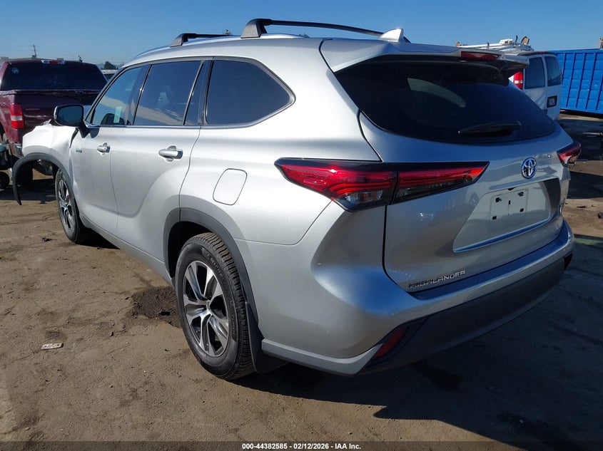2021 Toyota Highlander Hybrid Xle