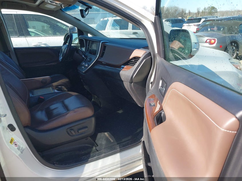 2015 Toyota Sienna Limited 7 Passenger