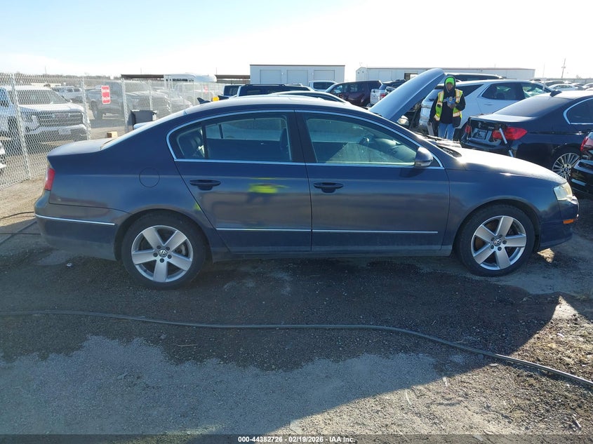 2008 Volkswagen Passat Komfort VIN: WVWAK73C48P113899 Lot: 44382726