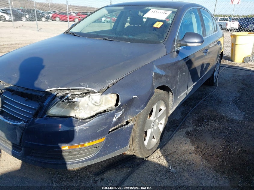 2008 Volkswagen Passat Komfort VIN: WVWAK73C48P113899 Lot: 44382726