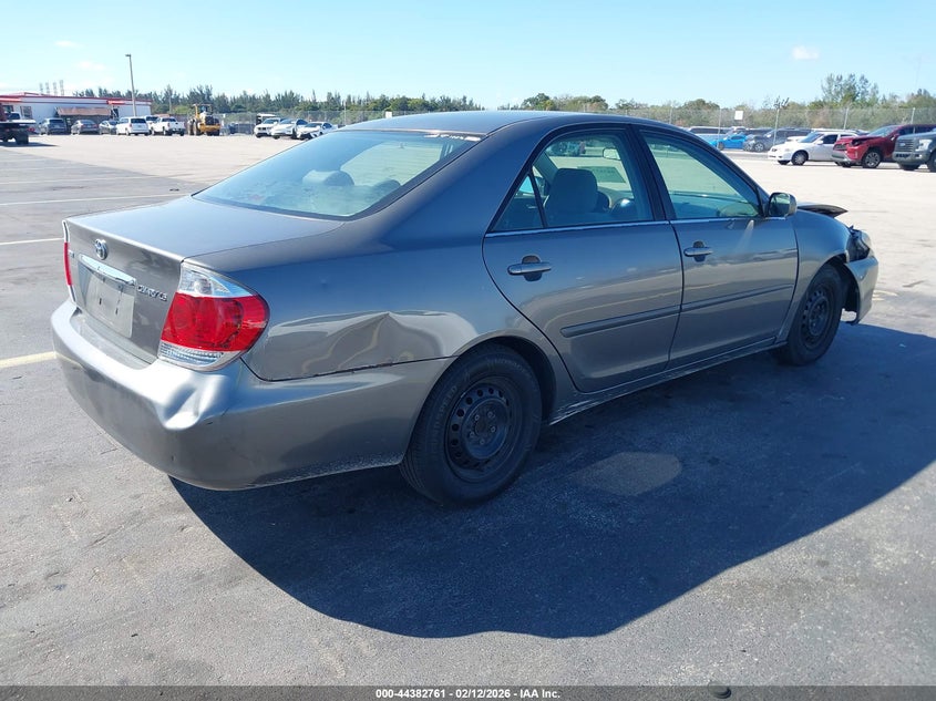 2005 Toyota Camry Le