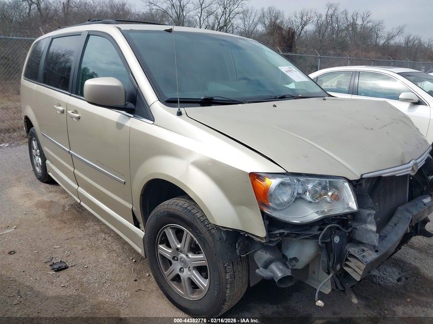 2010 Chrysler Town & Country Touring Plus