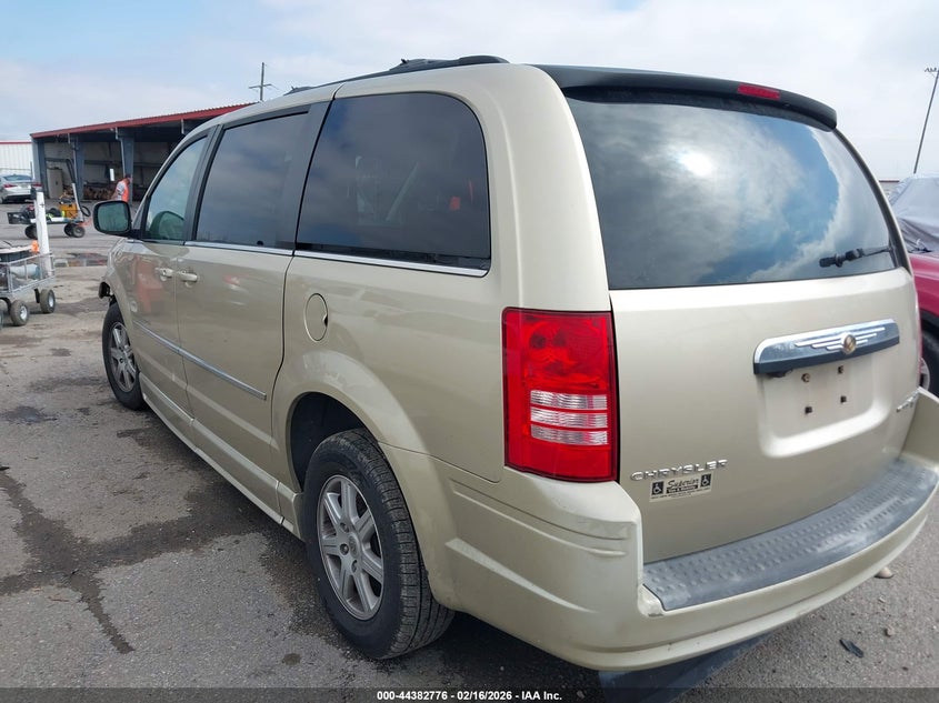 2010 Chrysler Town & Country Touring Plus