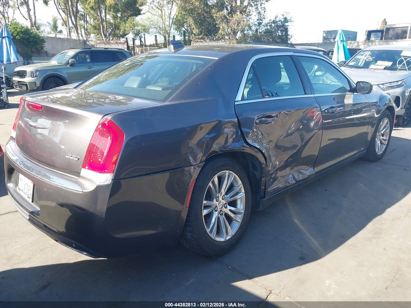2016 Chrysler 300 Limited