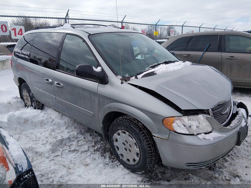 2004 CHRYSLER TOWN & COUNTRY LX