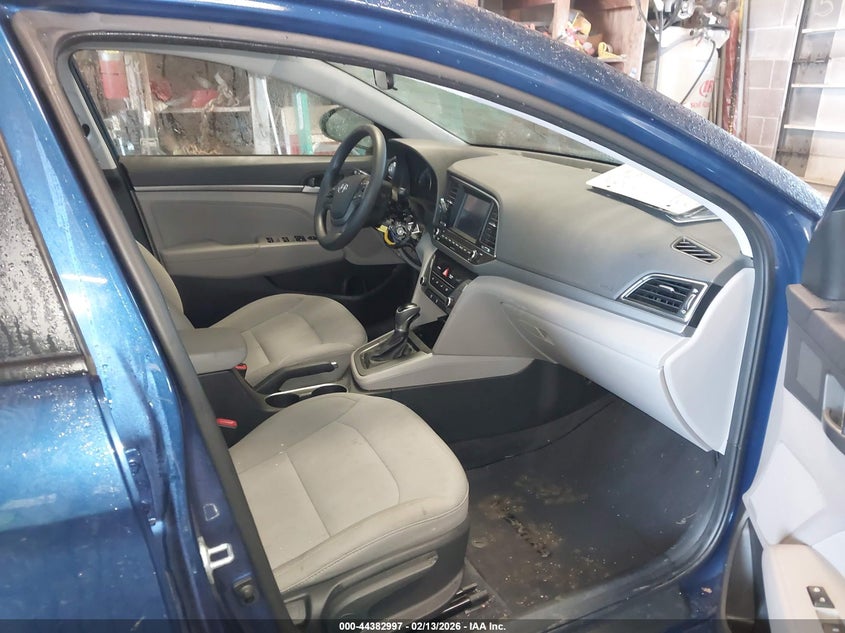 VIN 5NPD84LF8HH134674 2017 HYUNDAI ELANTRA SE