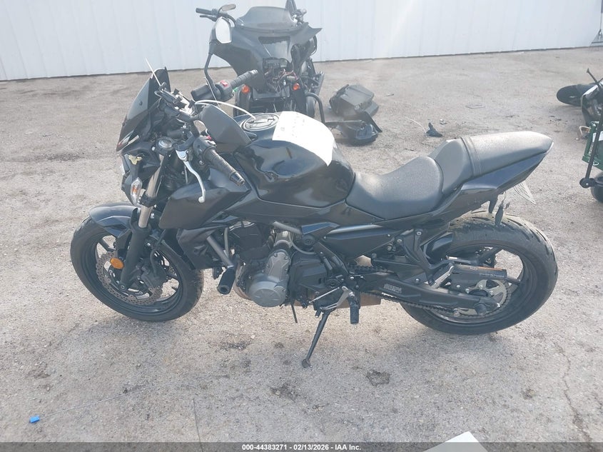 2017 Kawasaki Er650 G VIN: JKAEREG1XHDA01049 Lot: 44383271