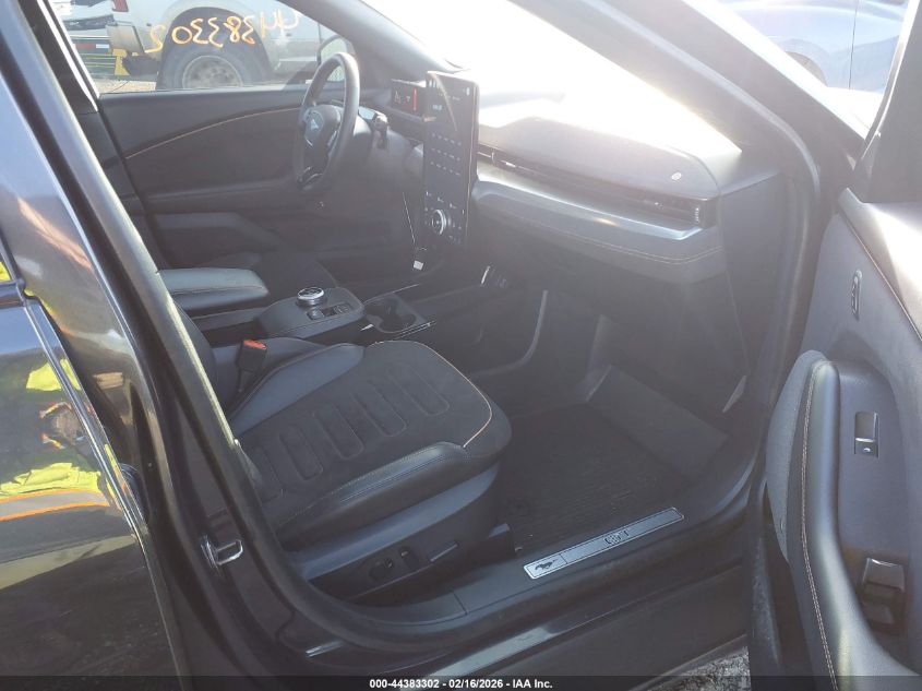 2022 Ford Mustang Mach-E Gt