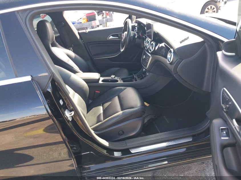 2015 Mercedes-Benz Cla 250