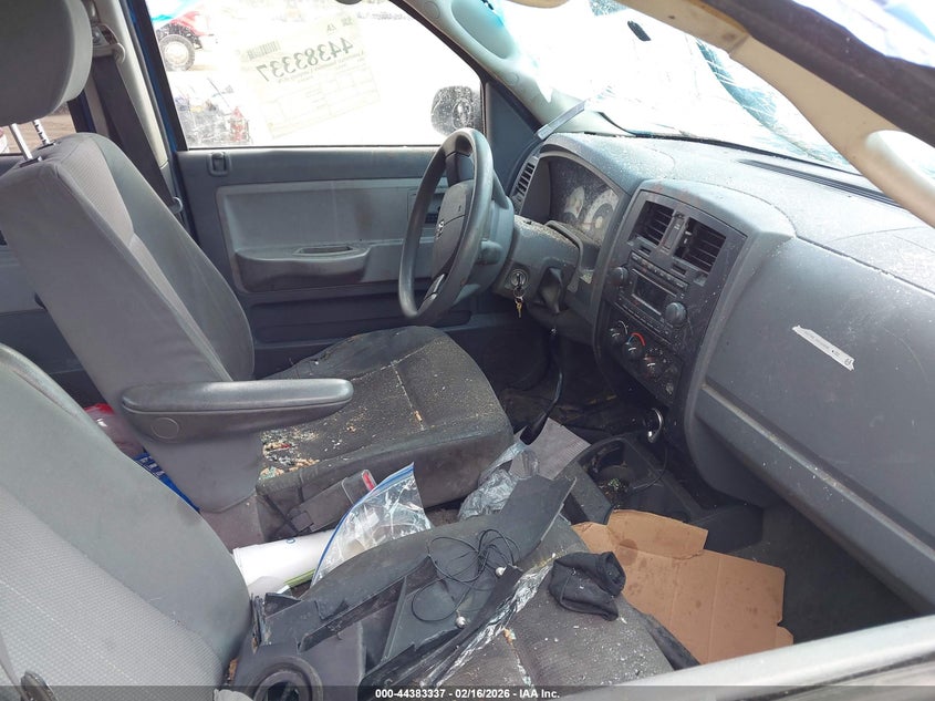 2005 Dodge Dakota St