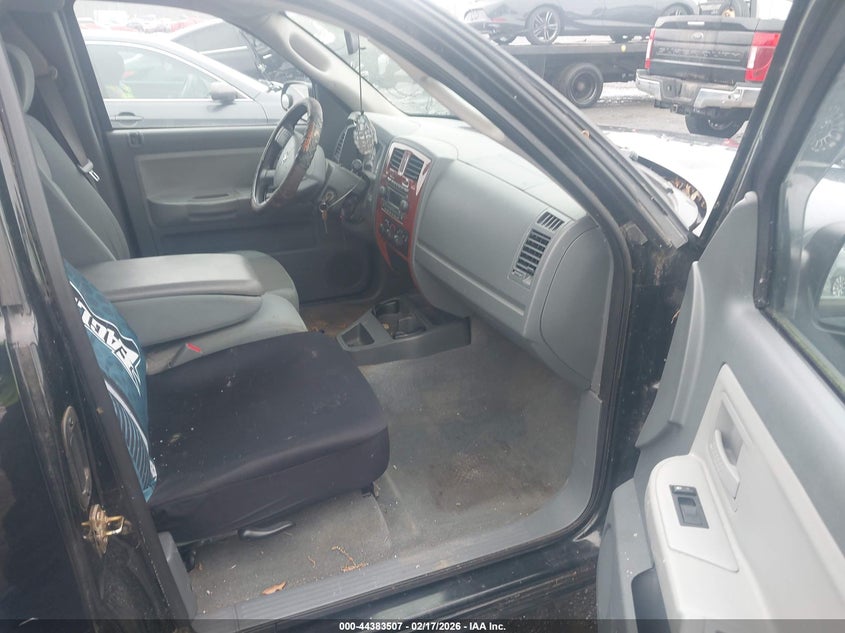 2005 Dodge Dakota Slt