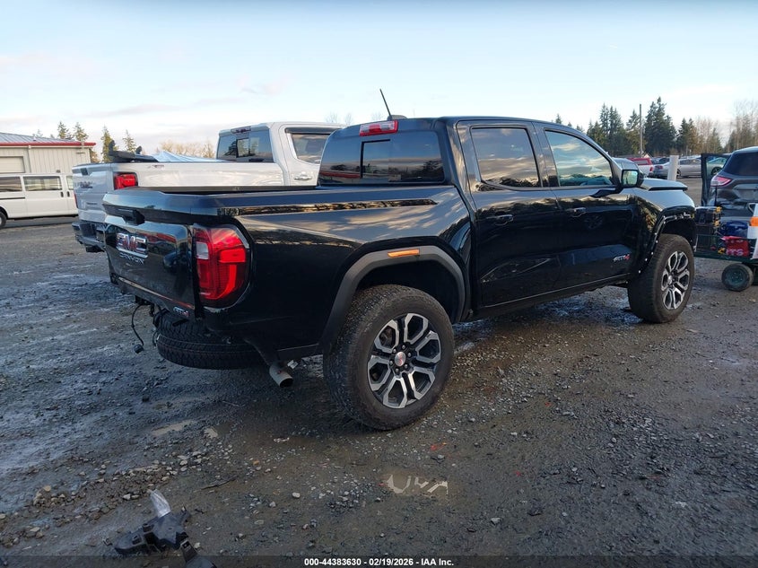 2024 GMC Canyon 4Wd At4