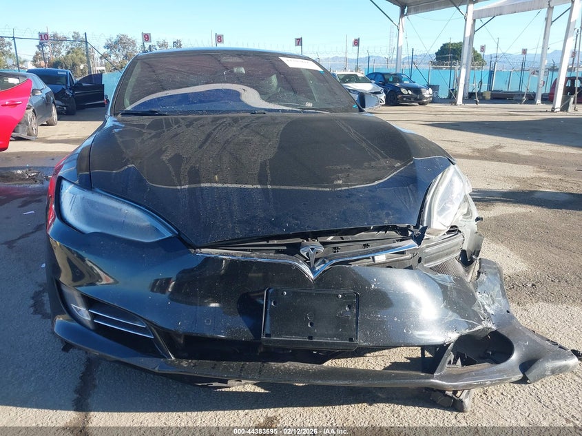 2017 Tesla Model S 60/75 VIN: 5YJSA1E18HF210565 Lot: 44383695