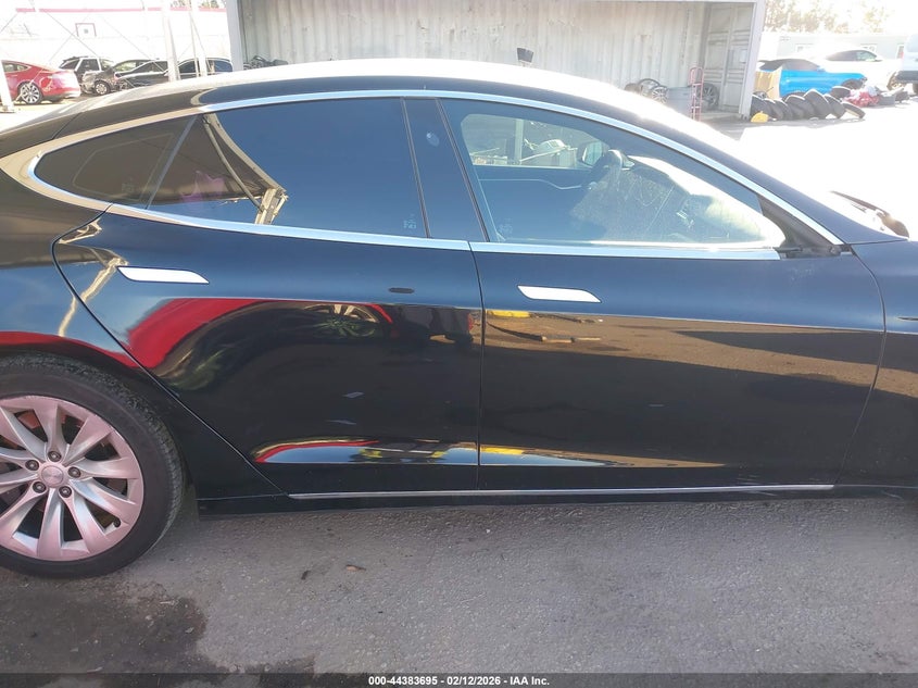2017 Tesla Model S 60/75 VIN: 5YJSA1E18HF210565 Lot: 44383695