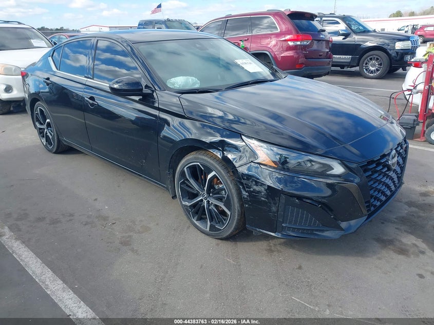 2023 Nissan Altima Sr Fwd