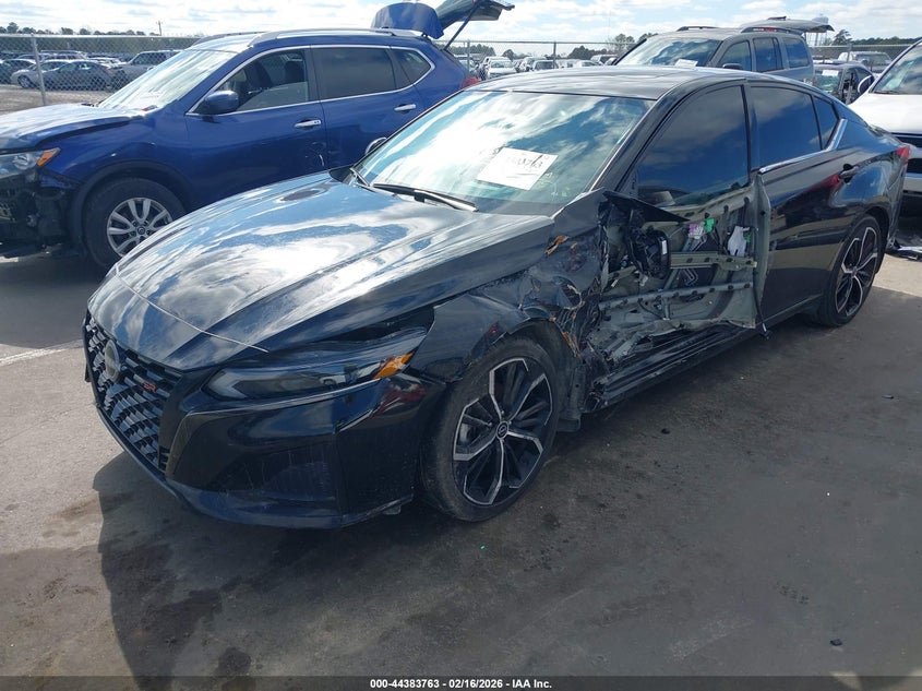 2023 Nissan Altima Sr Fwd