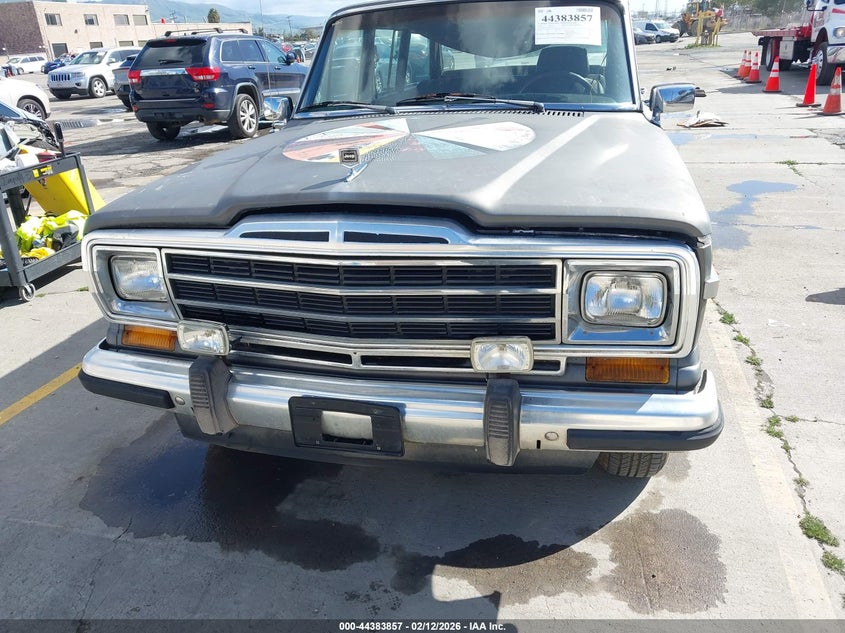 AtlanticExpress - Jeep Grand Wagoneer