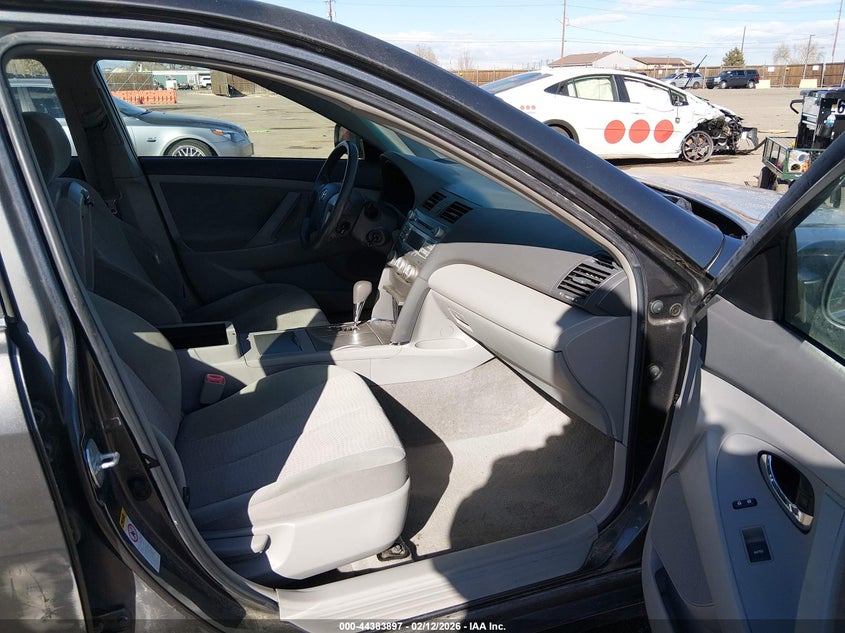 2010 Toyota Camry Le