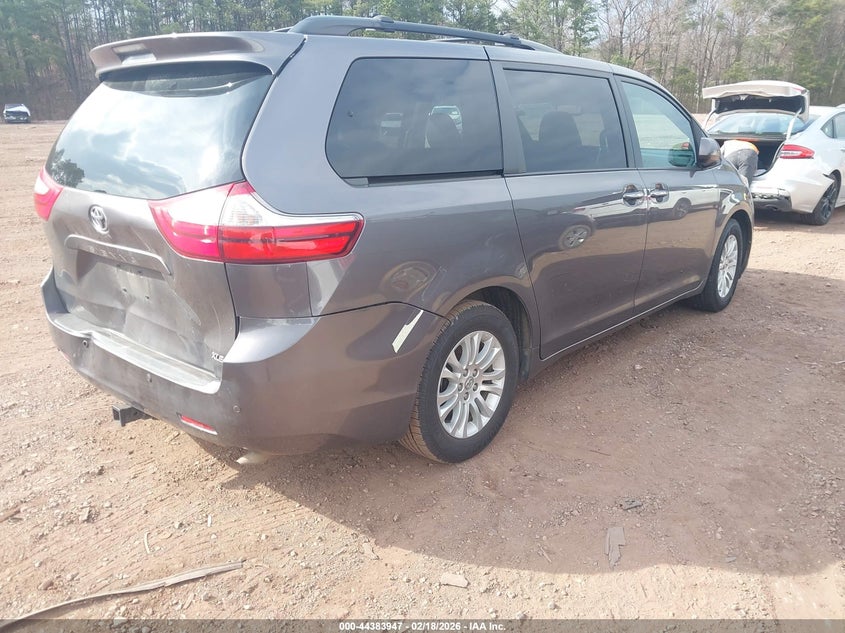 2015 Toyota Sienna Xle Premium 8 Passenger