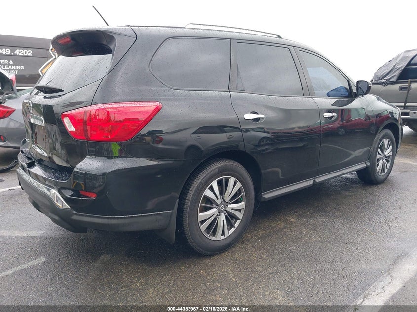 2018 Nissan Pathfinder S