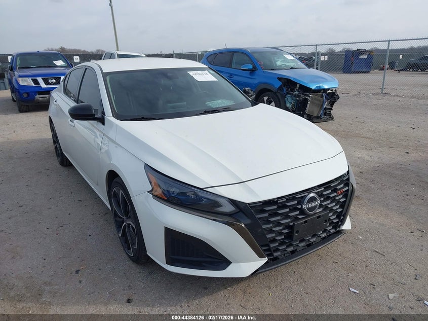 2023 Nissan Altima Sr Fwd