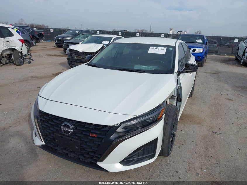 2023 Nissan Altima Sr Fwd