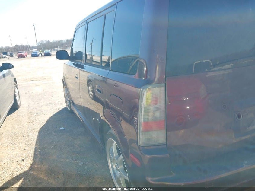 2005 Scion Xb