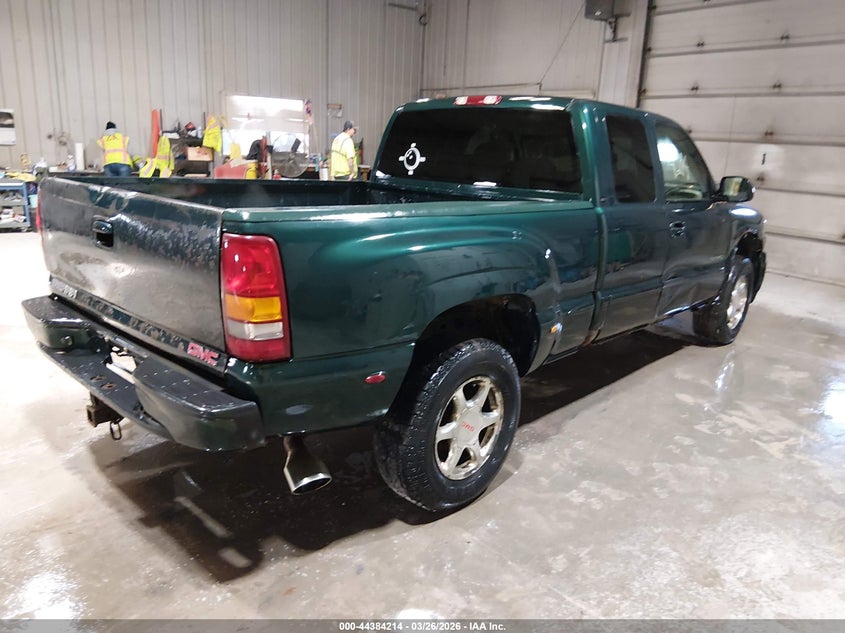 2002 GMC Sierra 1500 Denali
