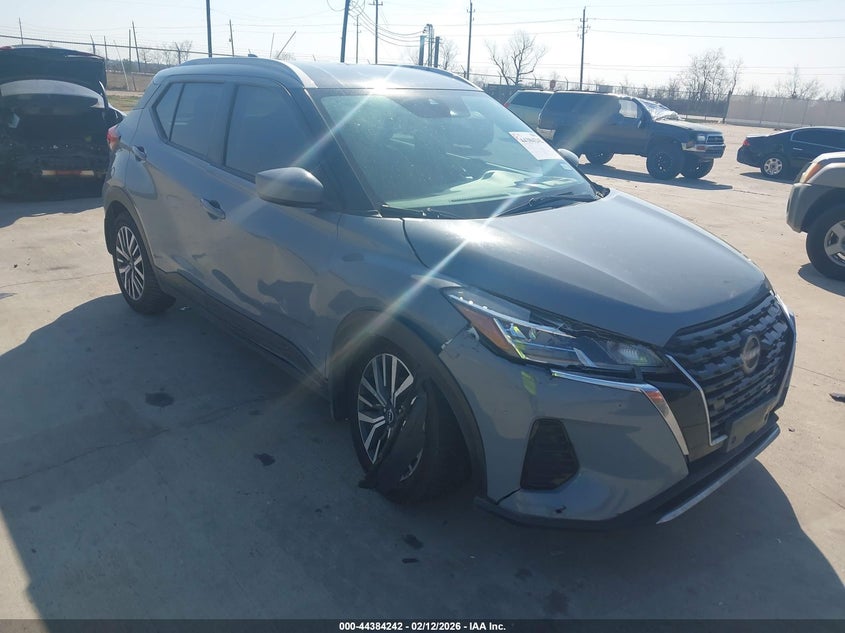 2022 Nissan Kicks Sv Xtronic Cvt