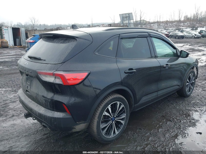 2022 Ford Escape Sel