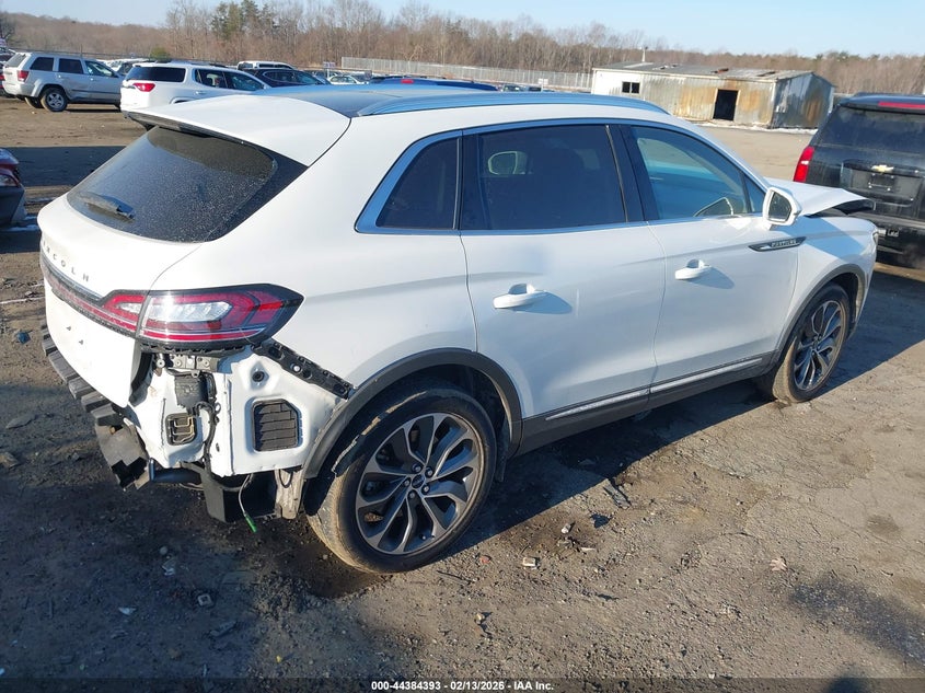 2022 Lincoln Nautilus Reserve