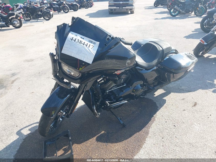 2025 Harley-Davidson Flhx