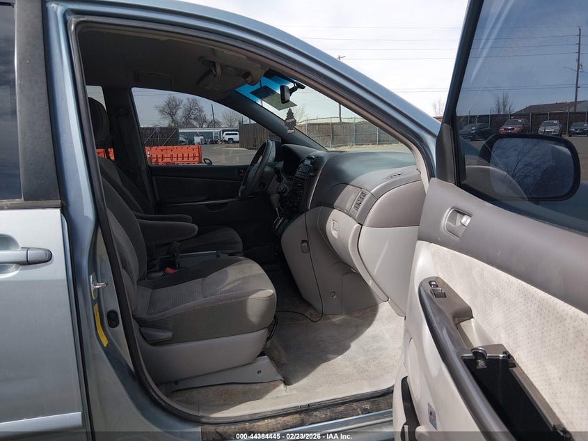 2009 Toyota Sienna Le