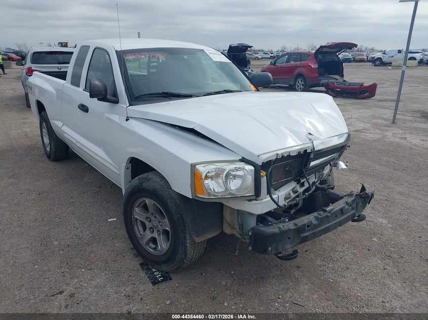 2005 Dodge Dakota Slt
