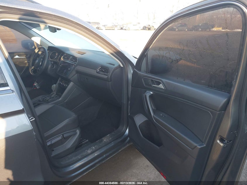 2021 Volkswagen Tiguan 2.0T Se/2.0T Se R-Line Black/2.0T Sel