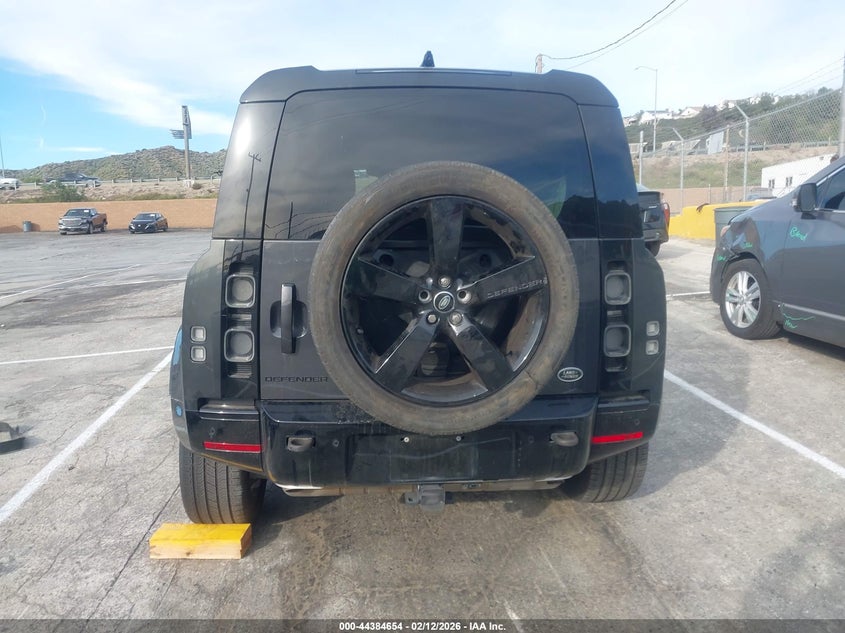 2023 Land Rover Defender 110 X VIN: SALEX7EU5P2136282 Lot: 44384654