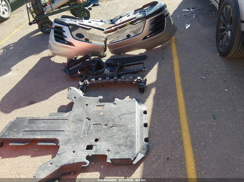 2019 Land Rover Range Rover Velar P250 R-Dynamic Se VIN: SALYL2EX2KA218328 Lot: 44384808