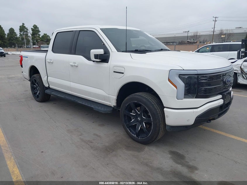 2022 Ford F-150 Lightning Platinum