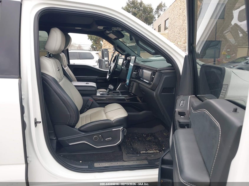 2022 Ford F-150 Lightning Platinum