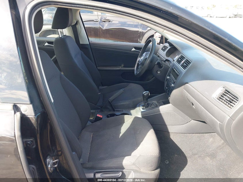 2013 Volkswagen Jetta 2.0L S