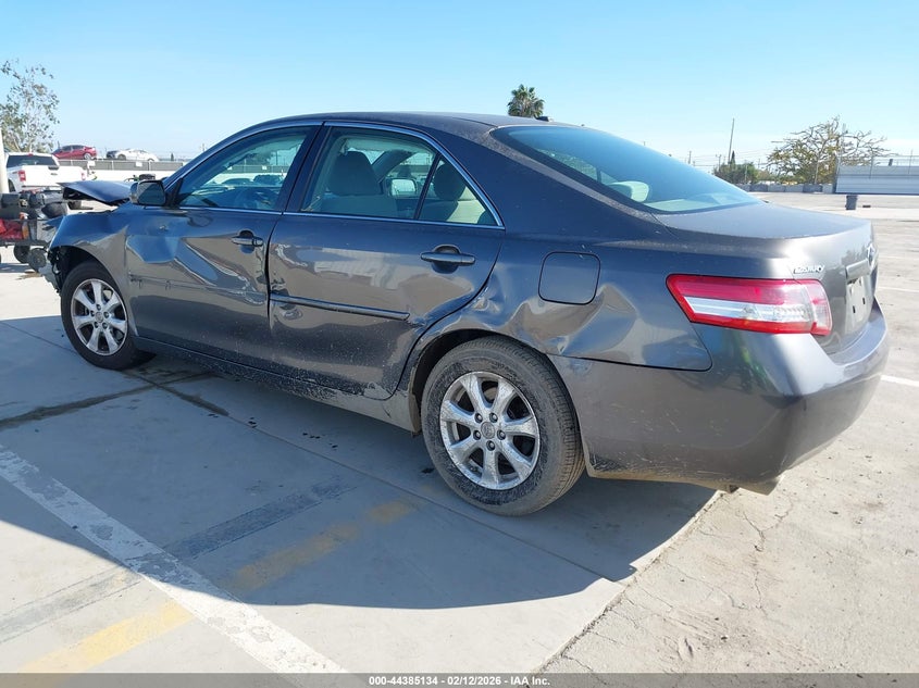 2011 Toyota Camry Le V6
