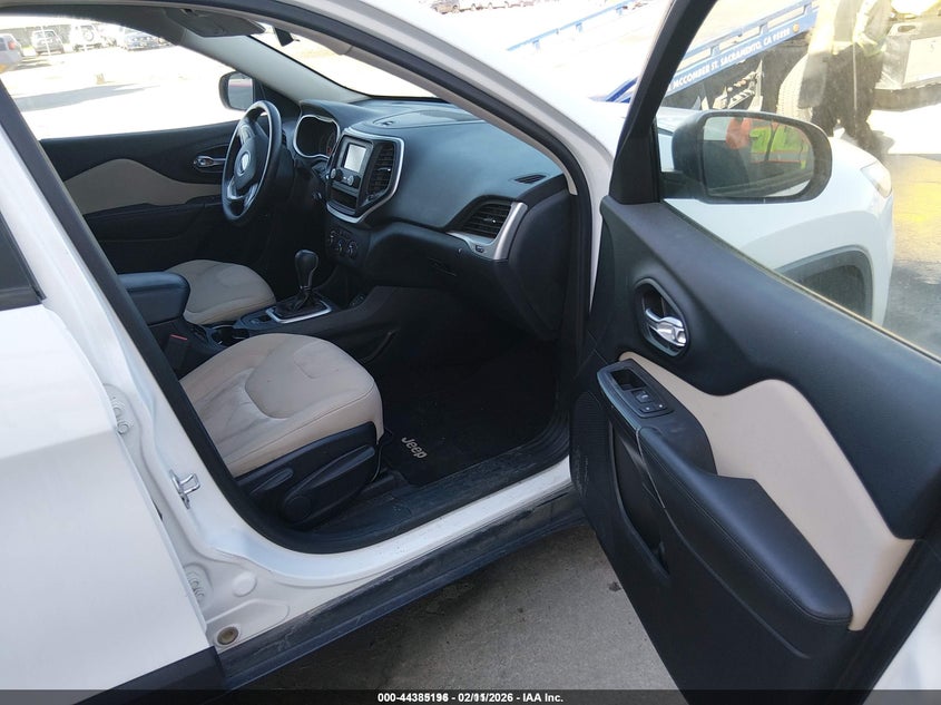 2016 Jeep Cherokee Sport