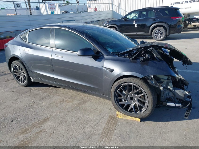 2025 Tesla Model 3 Long Range Rear-Wheel Drive/Standard Rear-Wheel Drive