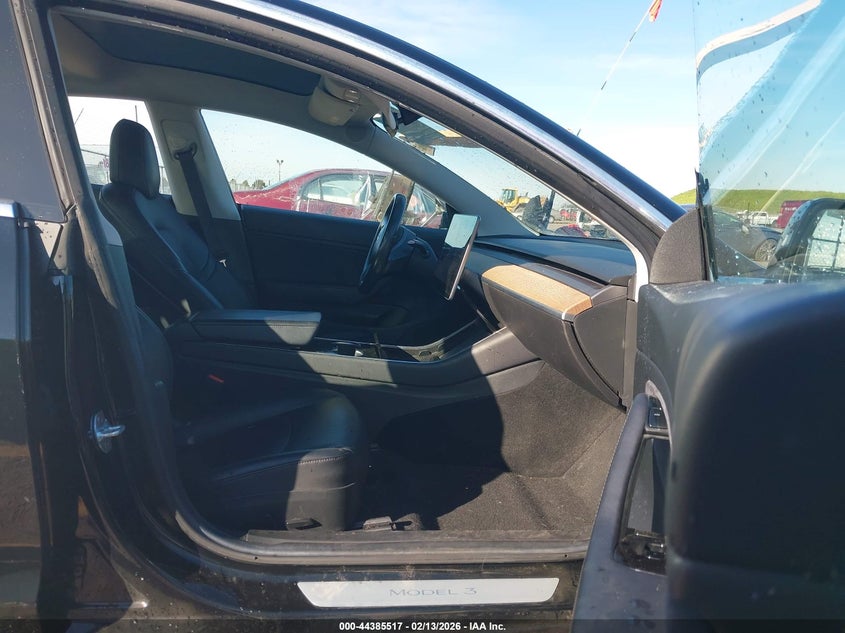 2018 Tesla Model 3 Long Range/Mid Range