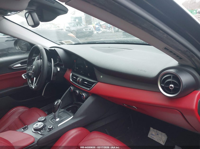 2018 Alfa Romeo Giulia Ti Sport Awd