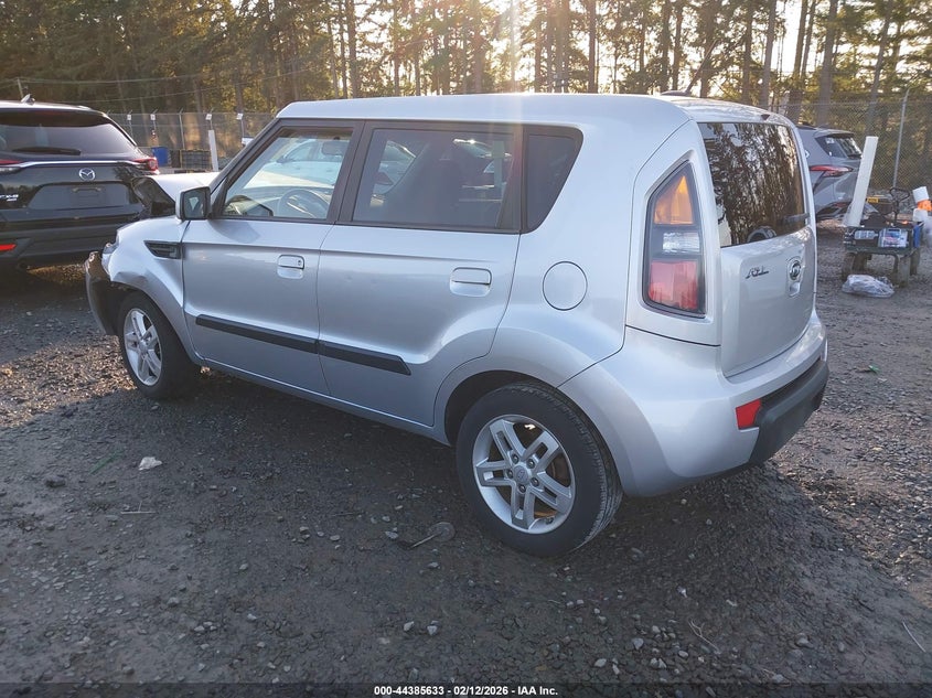 2010 Kia Soul +
