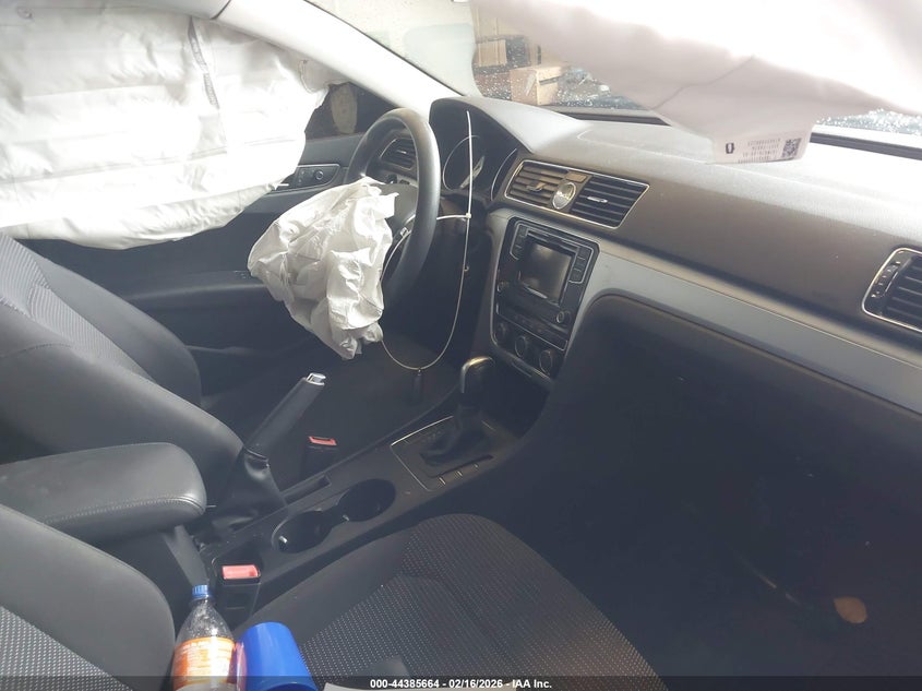 2016 Volkswagen Passat 1.8T S